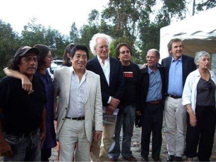 José Unda (3rd from right) and Luciano Benetton (5th from right)